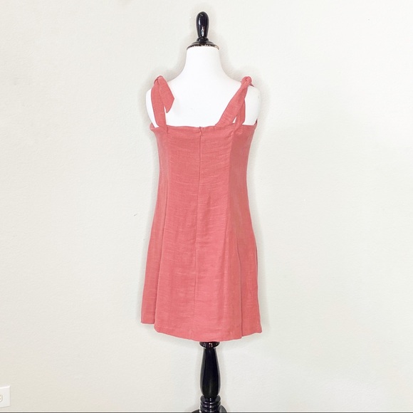 ASTR Off Shoulder Tie Strap Mini Dress Size Medium - Picture 9 of 14